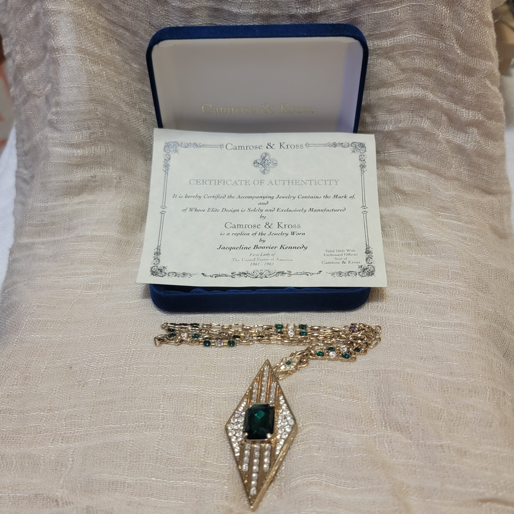 Vintage Camrose & Kross JBK Emerald Green Crystal Brooch Pendant Necklace